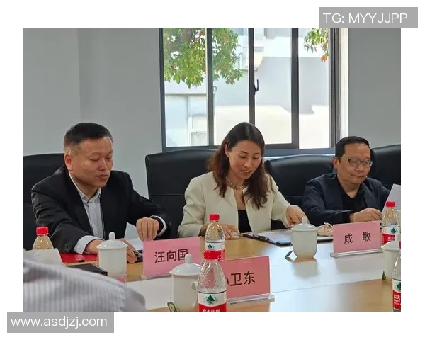 广州足球队与上海足球队赛后复盘分析意识对抗与战术执行的深度探讨 广州足球队与上海足球队赛后复盘分析意识对抗与战术执行的深度探讨