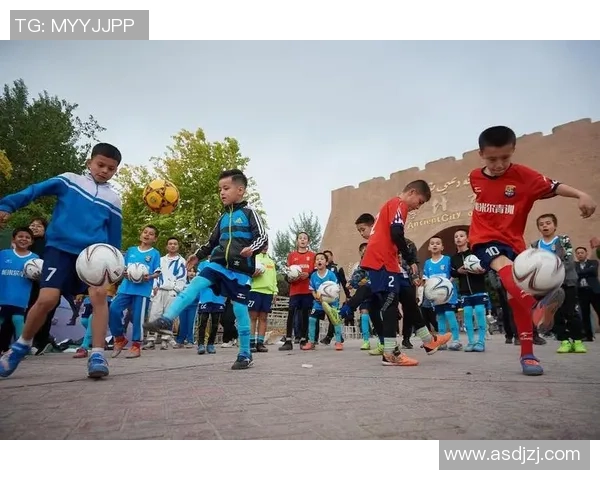 新疆小孩足球明星展现精彩动作视频引领青少年运动热潮 新疆小孩足球明星展现精彩动作视频引领青少年运动热潮