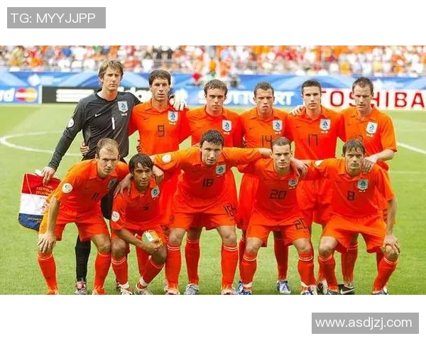 荷兰足球历史上最矮球员的传奇故事与成就揭秘 荷兰足球历史上最矮球员的传奇故事与成就揭秘